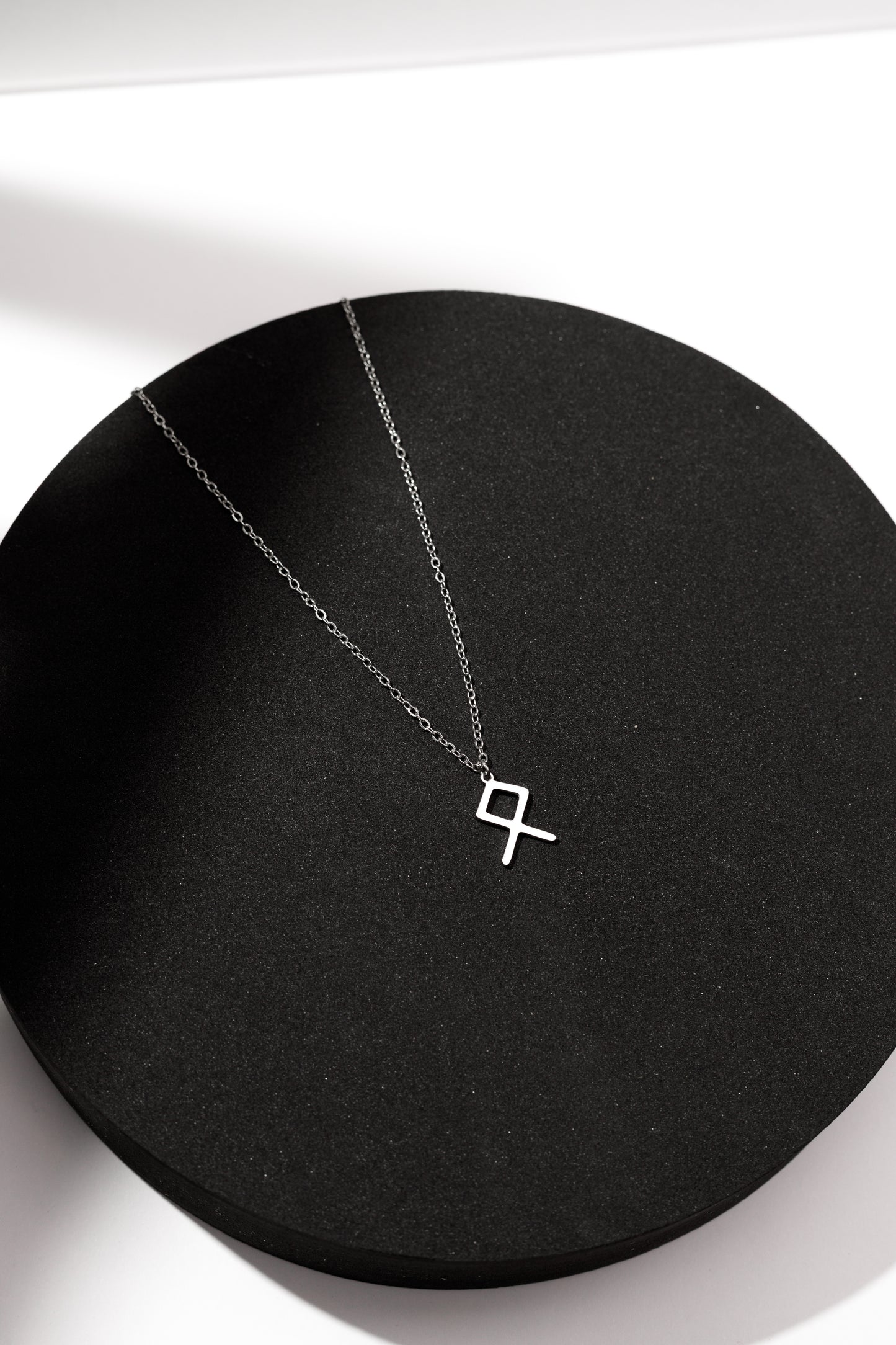 Stalowy naszyjnik „Runy”, wiking minimalistyczny, stal nierdzewna MANNOR