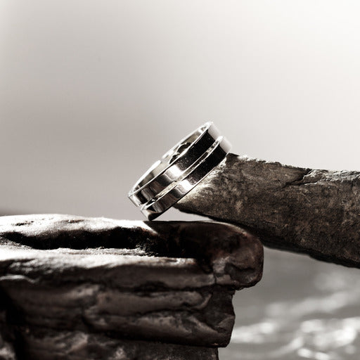 Pierścionek „Warrior's Mark”, minimalizm i styl, unisex, marka MANNOR